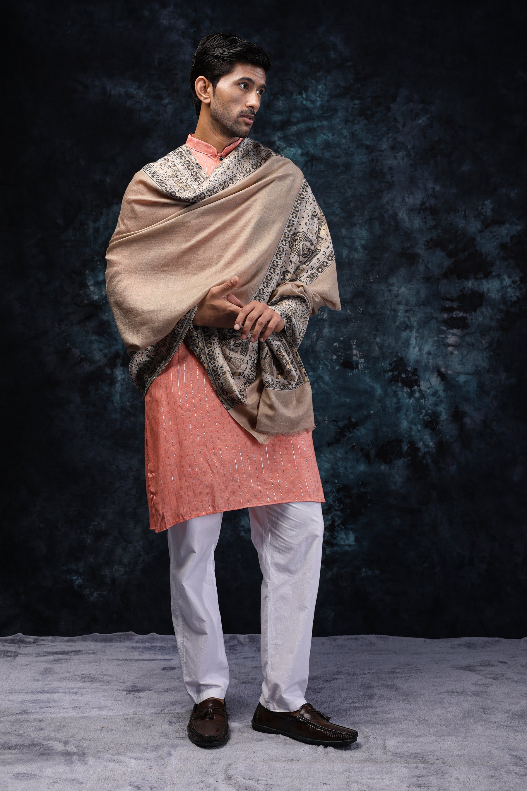 Men fine wool shawl with Royal procession border